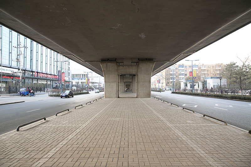 建設(shè)路高架橋底工程